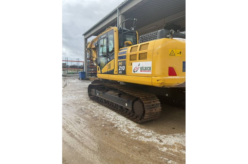 PC 210 LCi-11