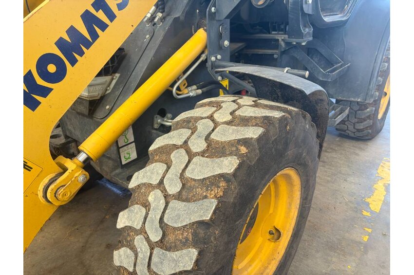 WA80M-7