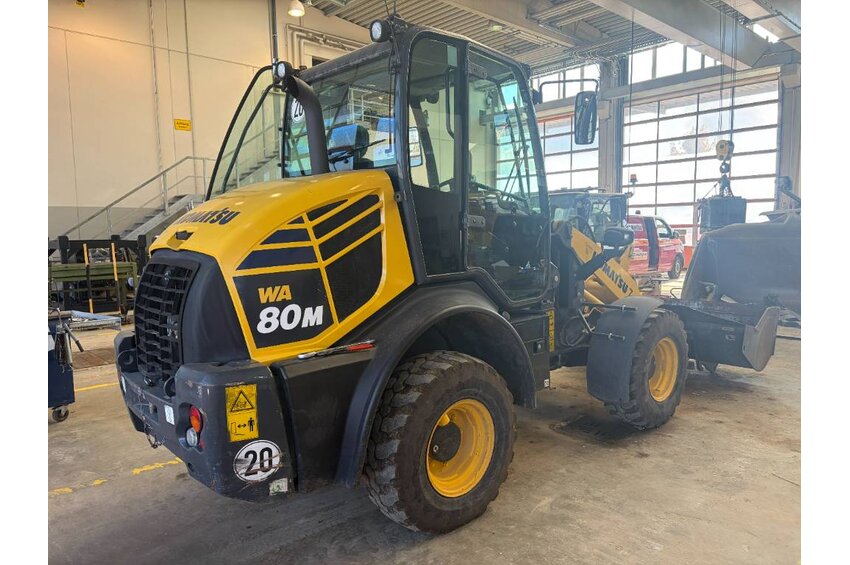 WA80M-7